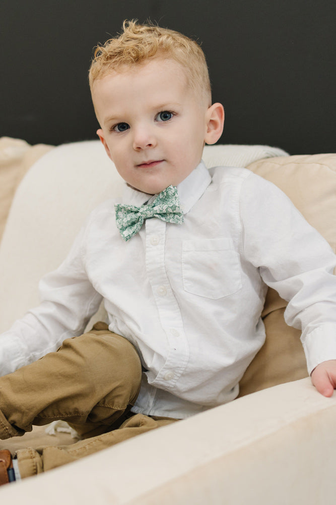 Feelin Lucky Bow Tie (Pre-Tied)