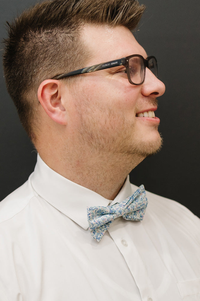 Misty Love Bow Tie (Pre-Tied)