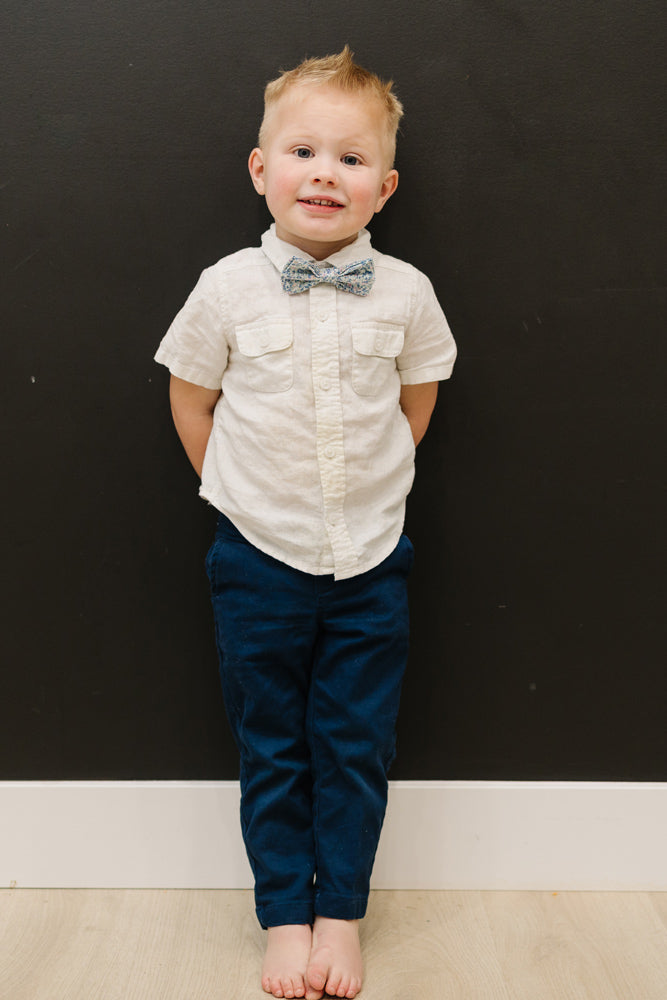 Misty Love Bow Tie (Pre-Tied)
