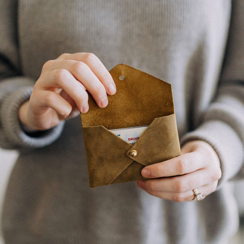 No-Stitch Button Card Holder